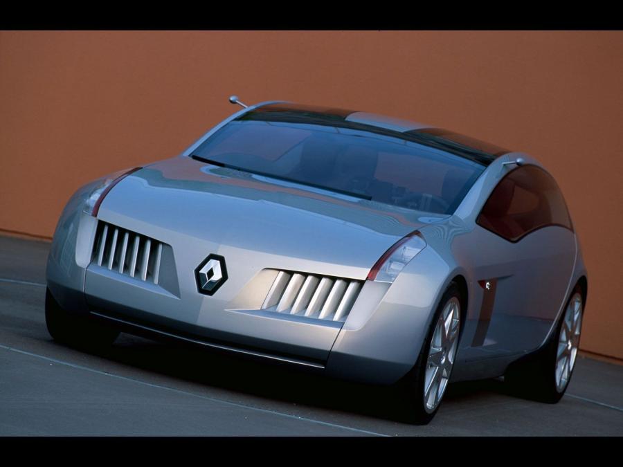  Renault Talisman concept 2001 года  (фото 1 из 12)